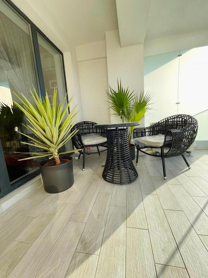 Iconic Loft Bucharest - Private Parking, Netflix Apartment Exterior foto